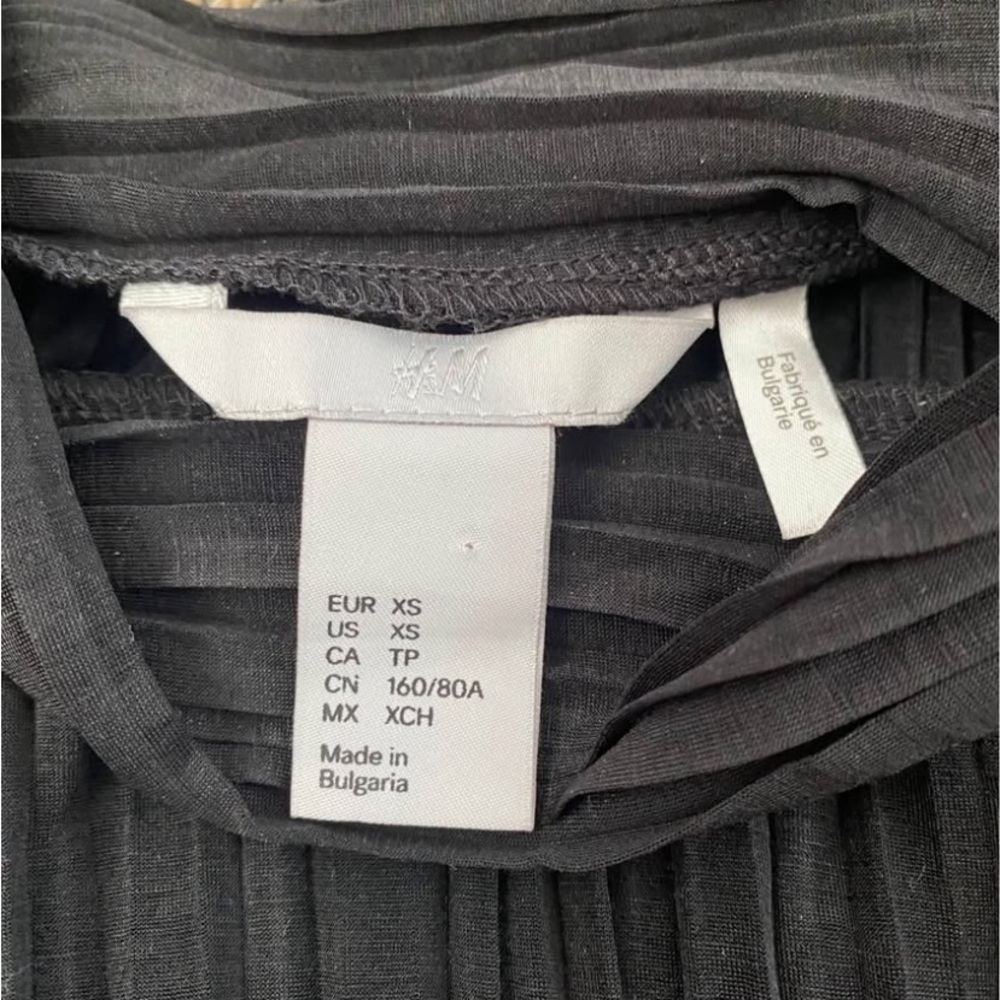 H&M top - Picture 2 of 2